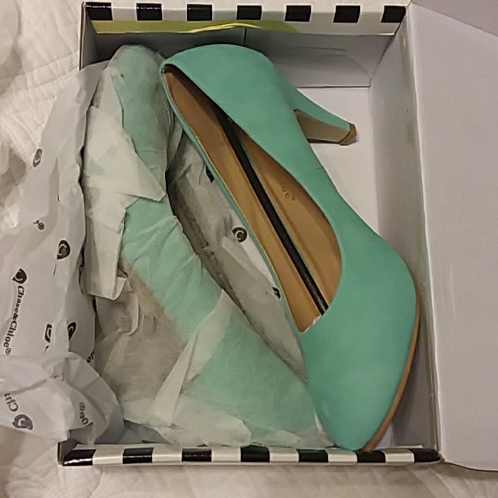 Modcloth Chase & Chloe mint heels